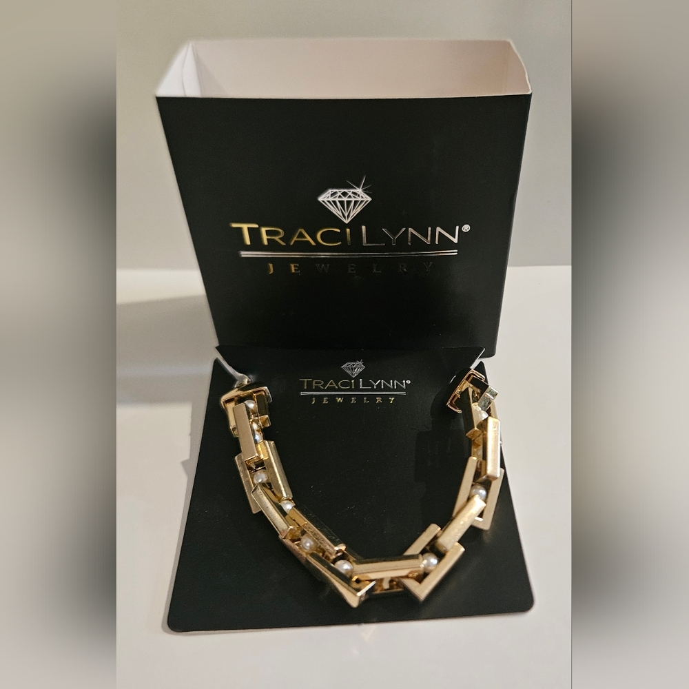 Traci Lynn Gold Bracelet with Pearl Details